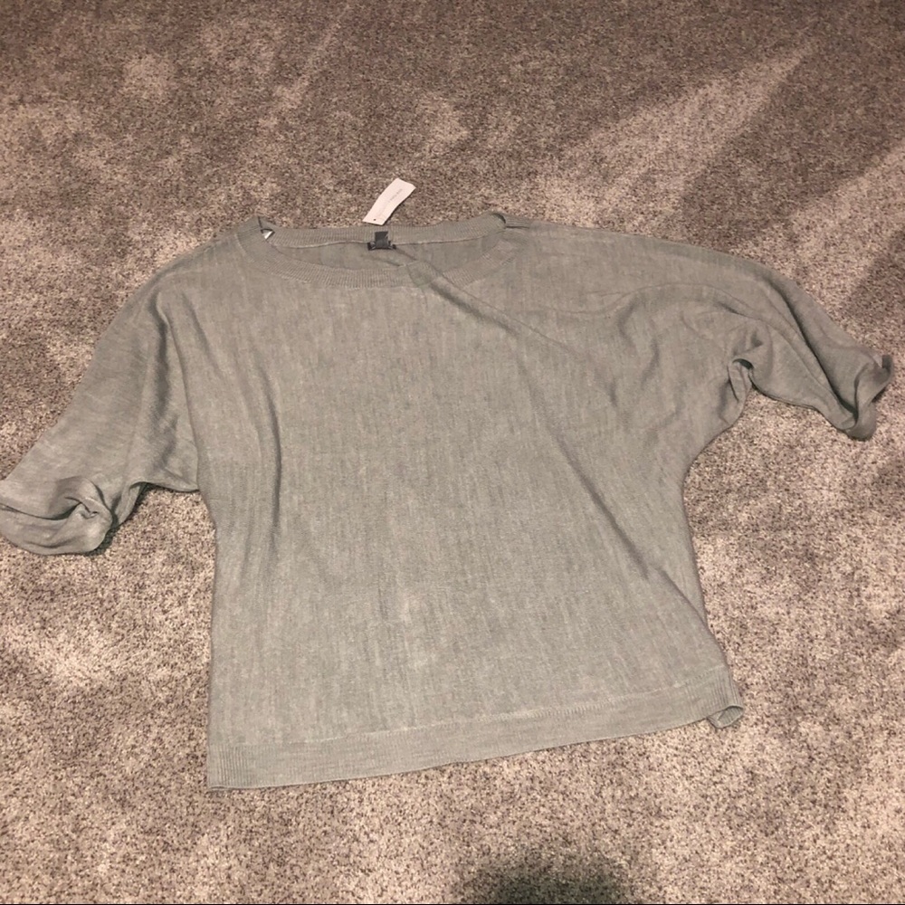 NY & Co. women’s grey sweater